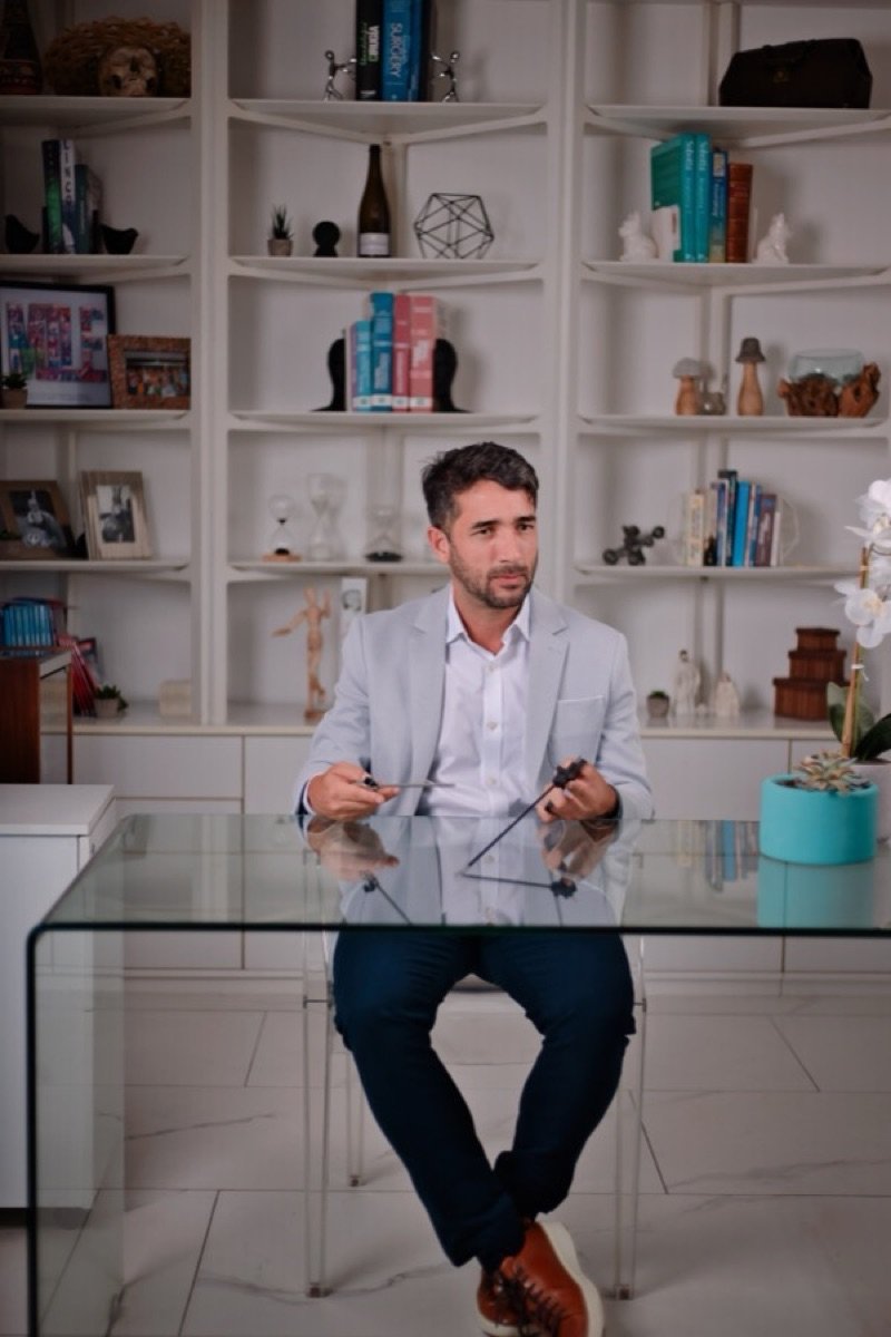 Dr. Rodrigo Molina